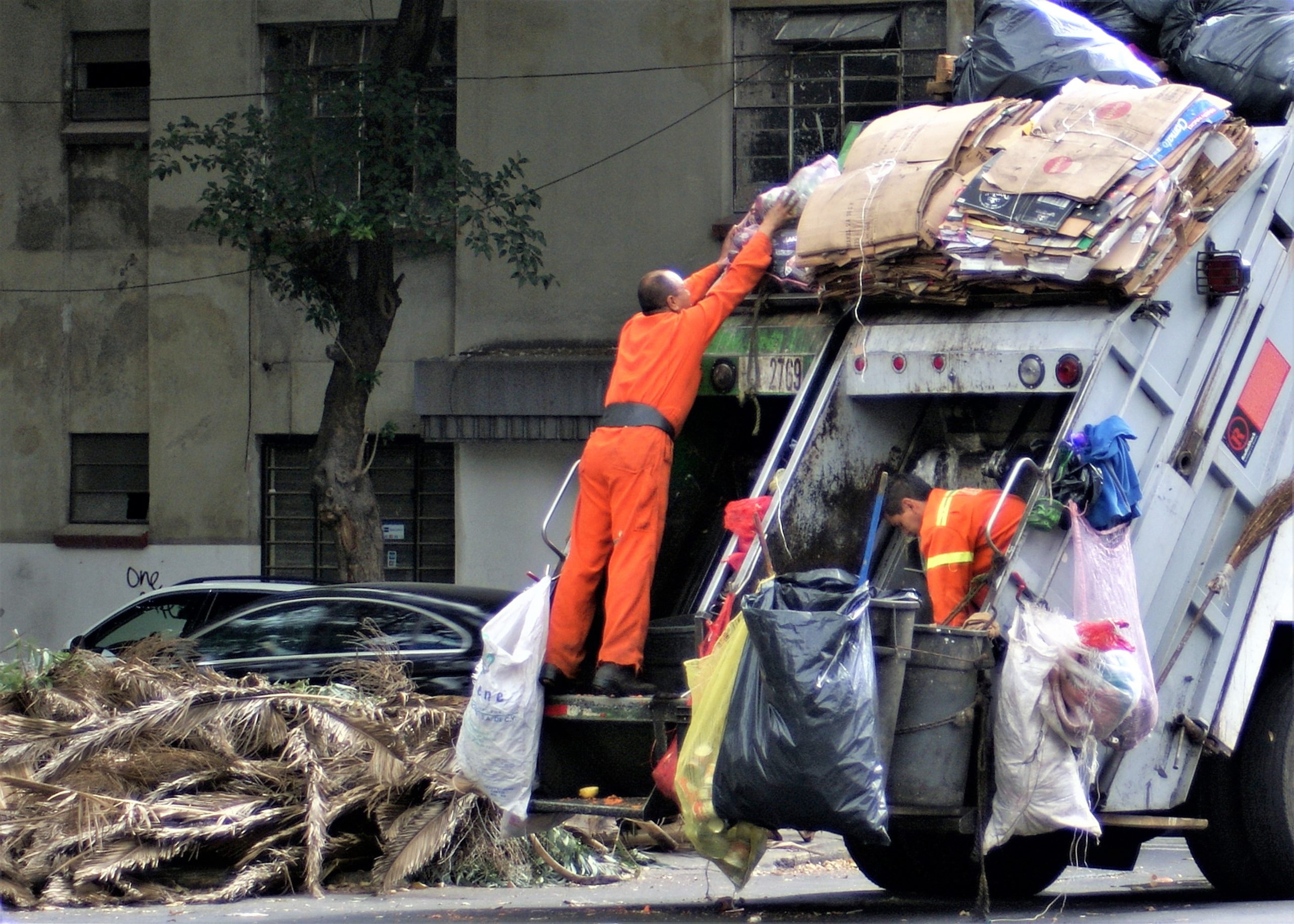 How do Garbage Truck Accidents Occur in New Jersey?